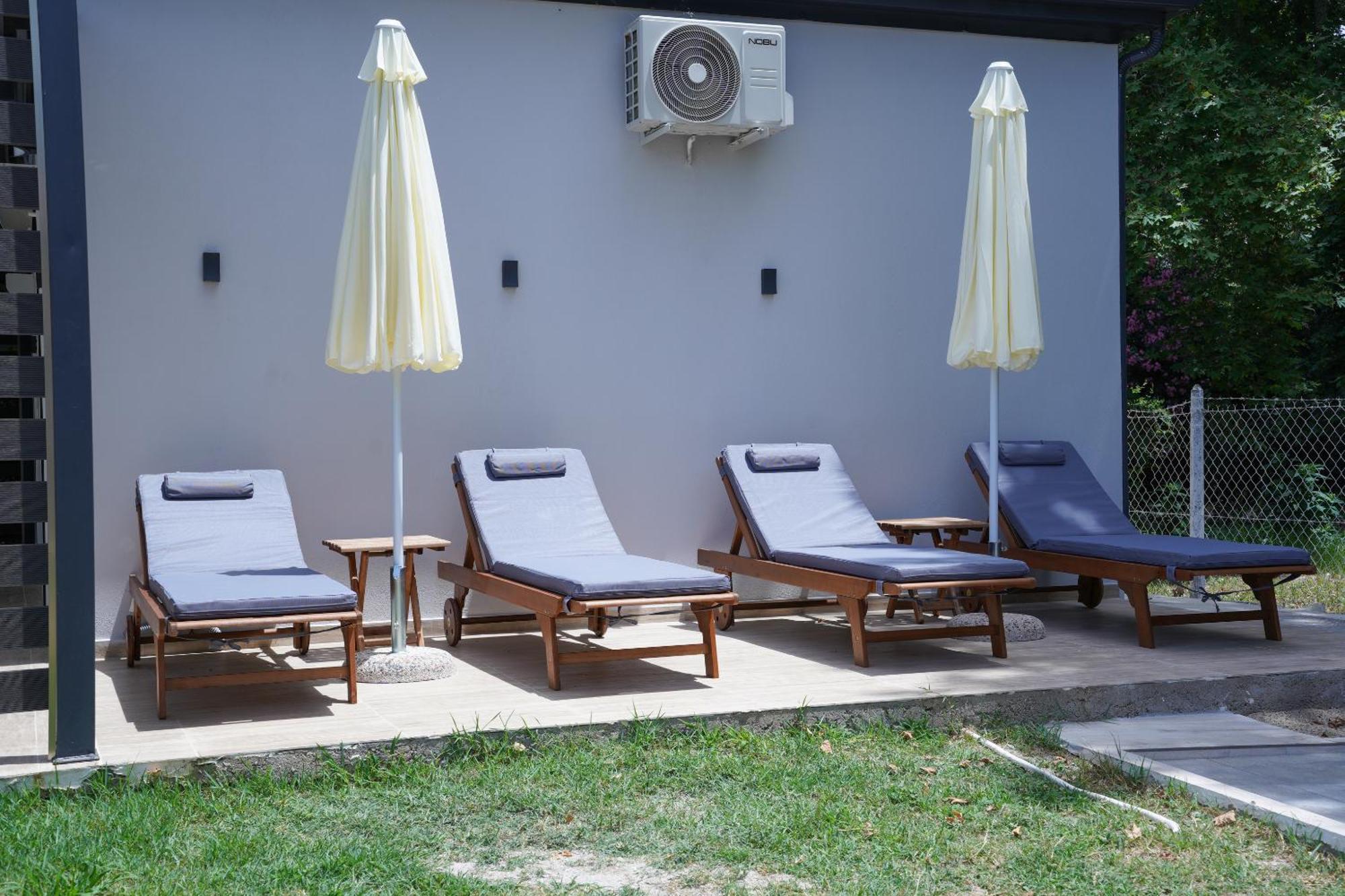 Sintrivanis Resort Beach Paralía Skotínis المظهر الخارجي الصورة