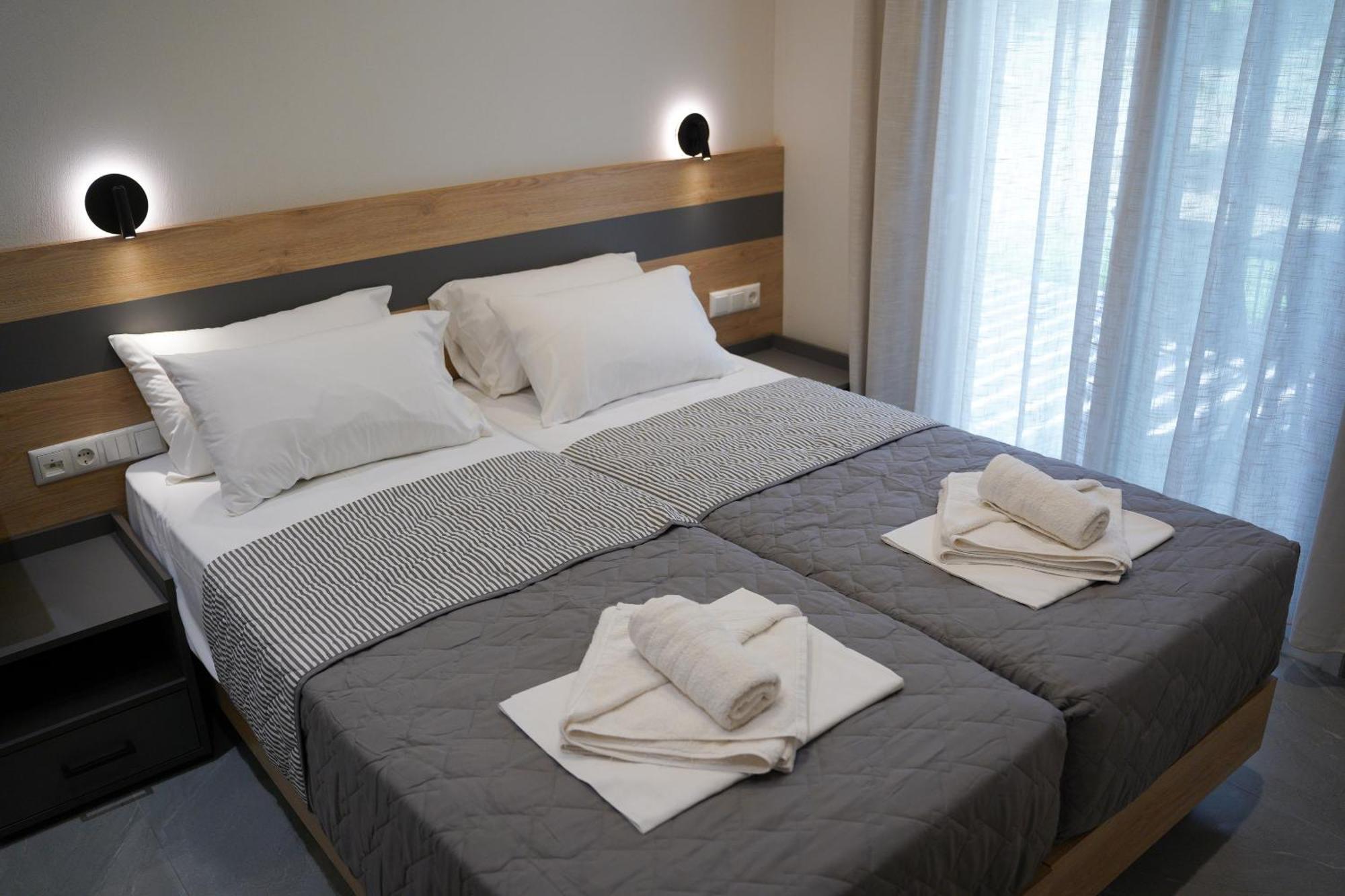 Sintrivanis Resort Beach Paralía Skotínis المظهر الخارجي الصورة