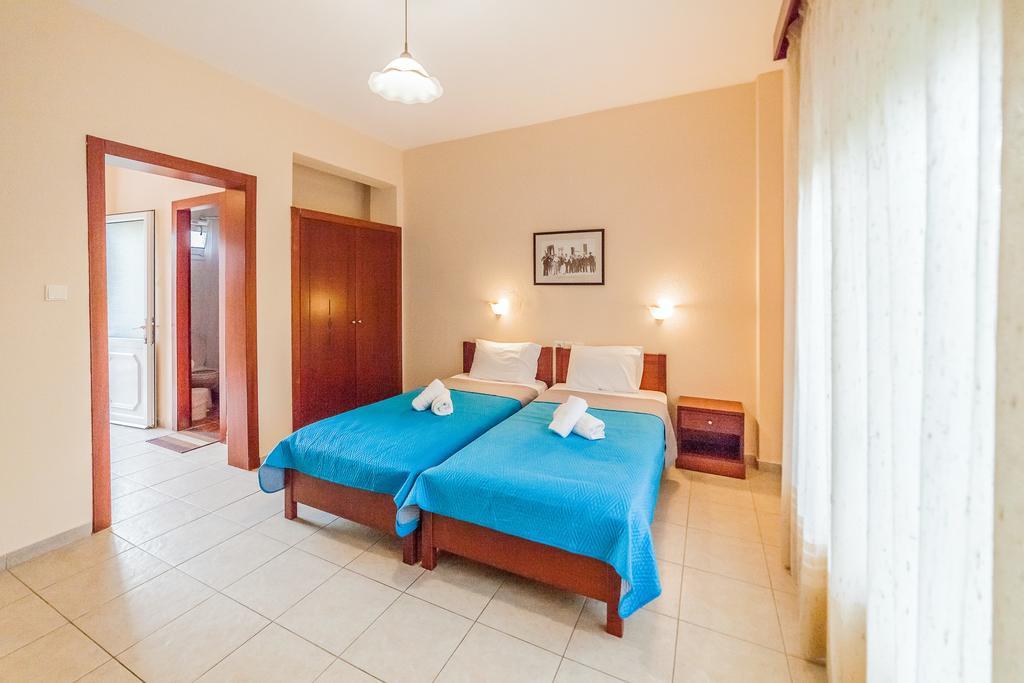Sintrivanis Resort Beach Paralía Skotínis المظهر الخارجي الصورة
