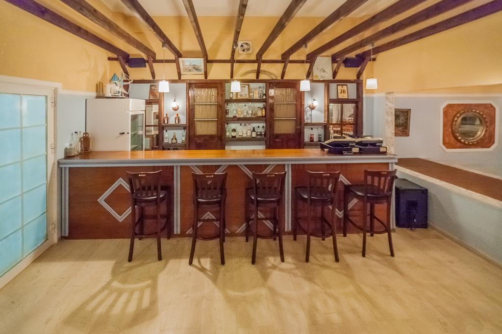 Sintrivanis Resort Beach Paralía Skotínis المظهر الخارجي الصورة