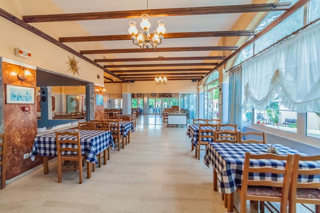 Sintrivanis Resort Beach Paralía Skotínis المظهر الخارجي الصورة