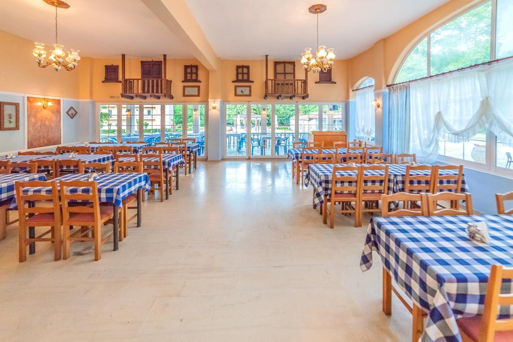 Sintrivanis Resort Beach Paralía Skotínis المظهر الخارجي الصورة