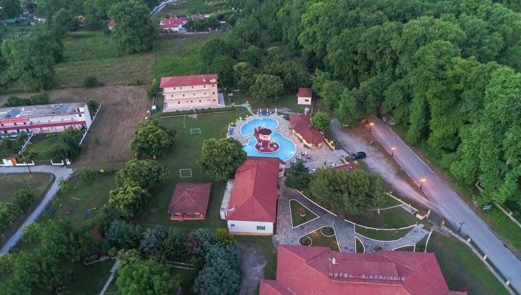 Sintrivanis Resort Beach Paralía Skotínis المظهر الخارجي الصورة