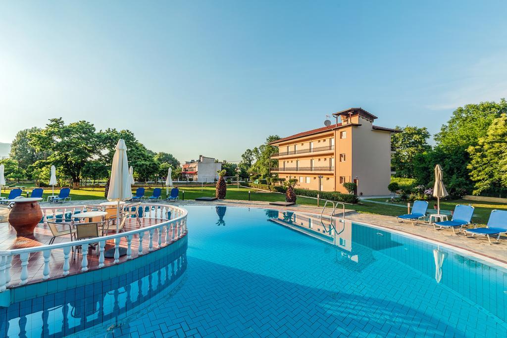 Sintrivanis Resort Beach Paralía Skotínis المظهر الخارجي الصورة