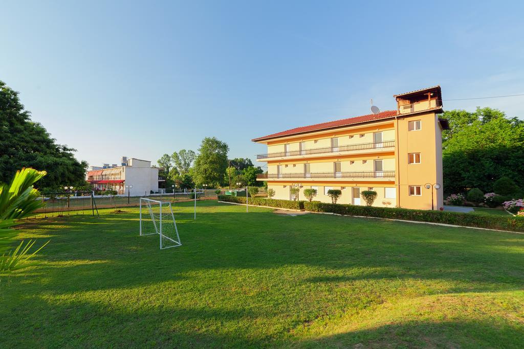 Sintrivanis Resort Beach Paralía Skotínis المظهر الخارجي الصورة
