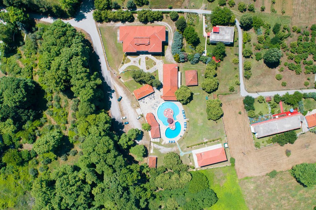 Sintrivanis Resort Beach Paralía Skotínis المظهر الخارجي الصورة